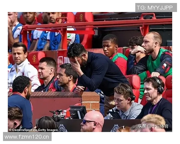 内维尔直言胜桑德兰无法拯救阿莫林呼吁他停止推卸责任给评论员 内维尔直言胜桑德兰无法拯救阿莫林呼吁他停止推卸责任给评论员