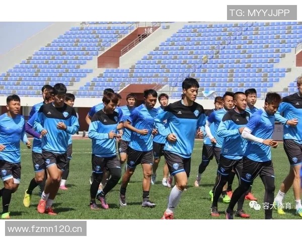 芬奇透露麦克丹尼尔斯脚踝伤势恢复良好今日参与部分训练状态良好 芬奇透露麦克丹尼尔斯脚踝伤势恢复良好今日参与部分训练状态良好