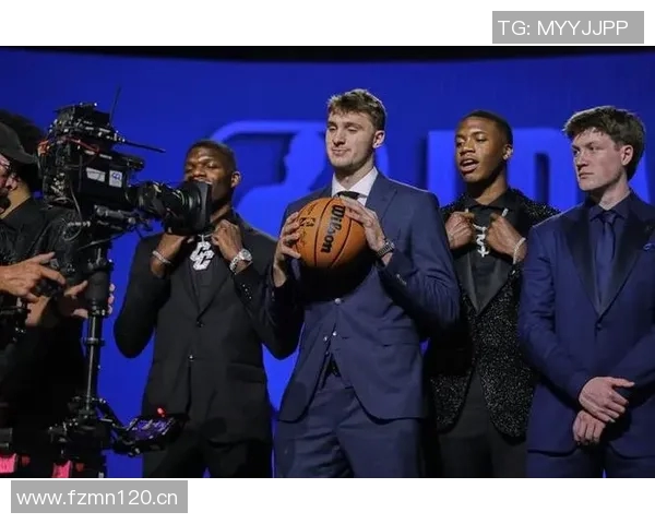 独行侠对阵湖人首发阵容公布浓眉克莱携手出战弗拉格继续担任控卫