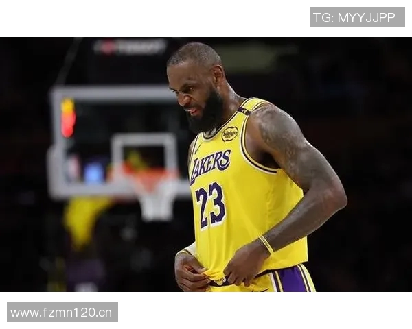 詹姆斯团队分析去年季前备战过度消耗导致其12月状态下滑