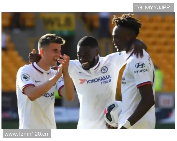 英媒报道班福德与兰帕德重聚考文垂训练昔日切尔西队友再续情谊