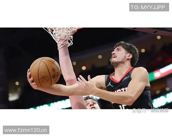 谢泼德谈球队定位与风格强调教练的指导作用与球员的自我发挥 谢泼德谈球队定位与风格强调教练的指导作用与球员的自我发挥