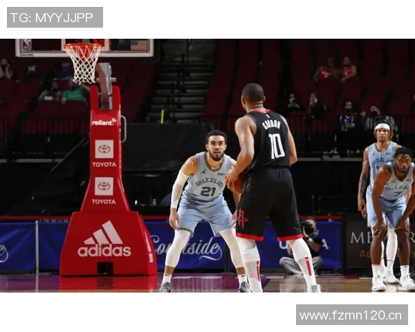 张佳玮分析勇士失去吉米后轮换混乱副持球缺失影响球队进攻体系 张佳玮分析勇士失去吉米后轮换混乱副持球缺失影响球队进攻体系