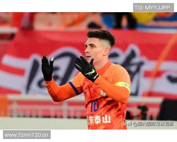 山东泰山庆祝成立32周年五次夺顶级联赛冠军八次捧足协杯奖杯 山东泰山庆祝成立32周年五次夺顶级联赛冠军八次捧足协杯奖杯