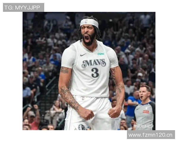 新赛季备战热潮来袭独行侠训练照展现浓眉冥想与弗拉格激情瞬间 新赛季备战热潮来袭独行侠训练照展现浓眉冥想与弗拉格激情瞬间