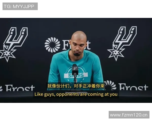 光头兄弟团齐聚社媒凯尔登晒好友统一发型与文班理发瞬间